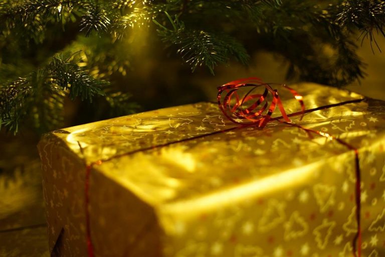 Home Kerstversiering inspiratie voor gepersonaliseerde kerstcadeaus met foto's en schilderijen