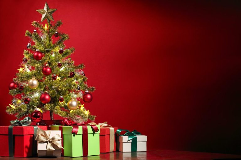 Home Luxe kerstpakket voor vrouwen met lekkernijen, beautyproducten en verwennerijen voor de feestdagen